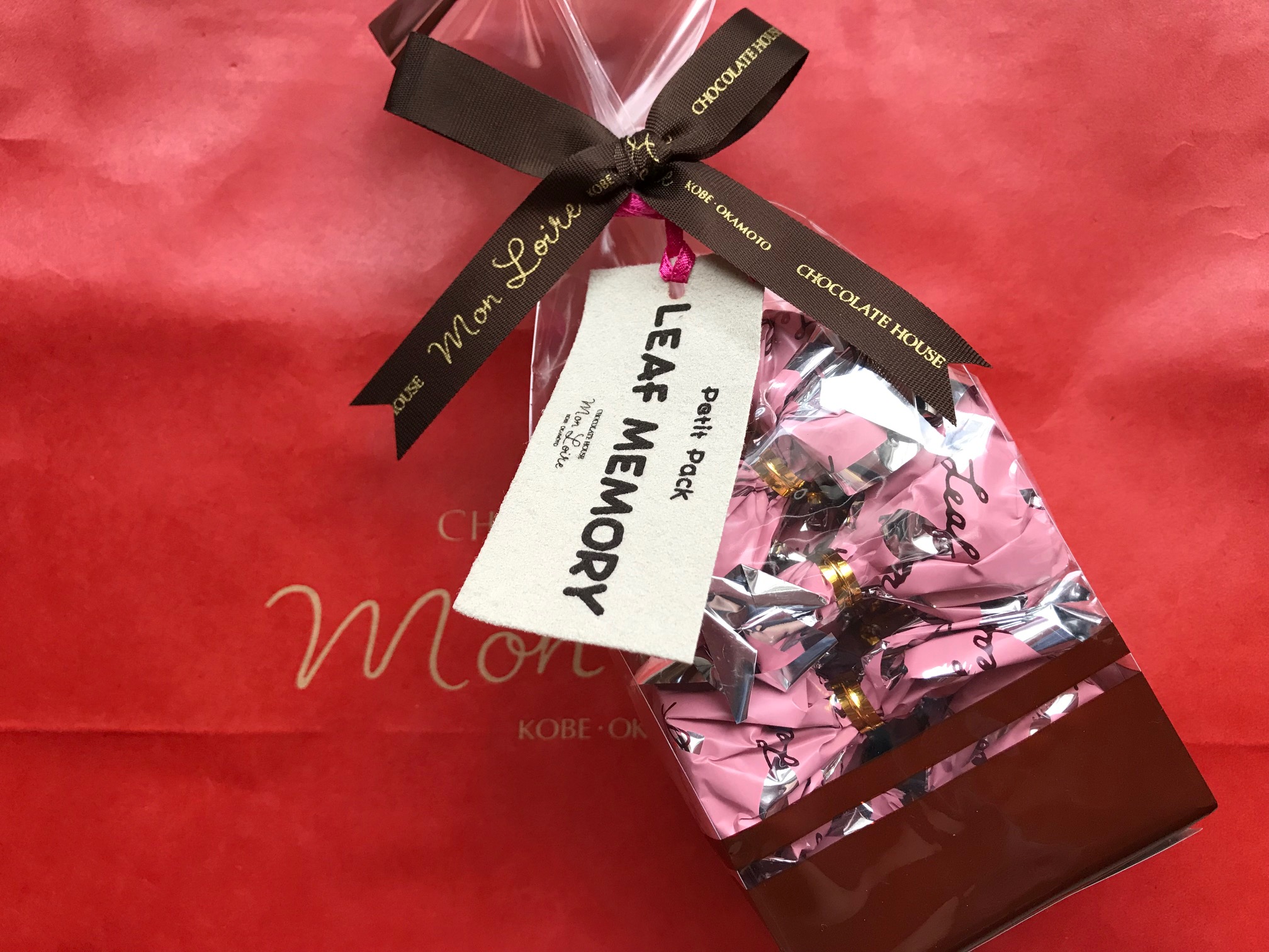 モンロワールのチョコレート「リーフメモリー（ピンク）」のプチパック